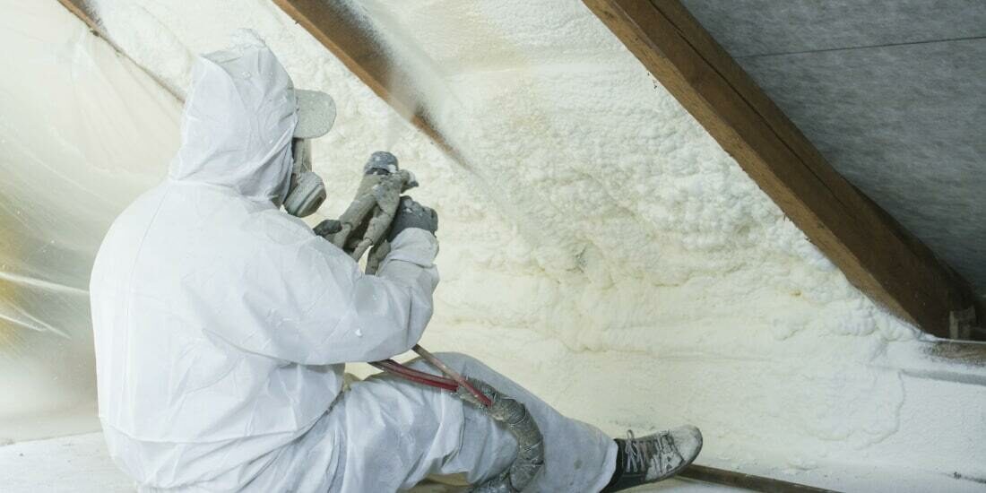 Spray polyurethane foam for roof